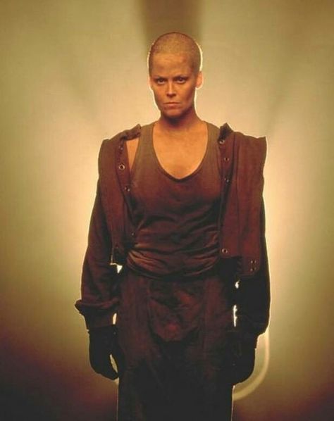 Ellen Ripley Alien 3 Alien Sigourney Weaver, Ripley Alien, Alien 3, Ellen Ripley, Charles Dance, Shave Her Head, Sigourney Weaver, David Fincher, Aliens Movie