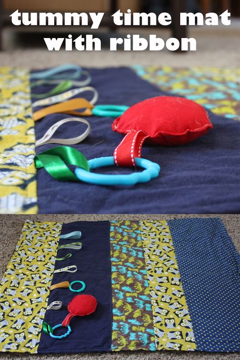 Fisher's Mommy: Tummy Time Mat Tutorials Baby Play Mat Diy Sewing Free Pattern, Diy Baby Toys, Baby Tummy Time, Taggie Blanket, Boy Crochet, Mommy Tummy, Diy Sy, Diy Baby Blanket, Tummy Time Mat