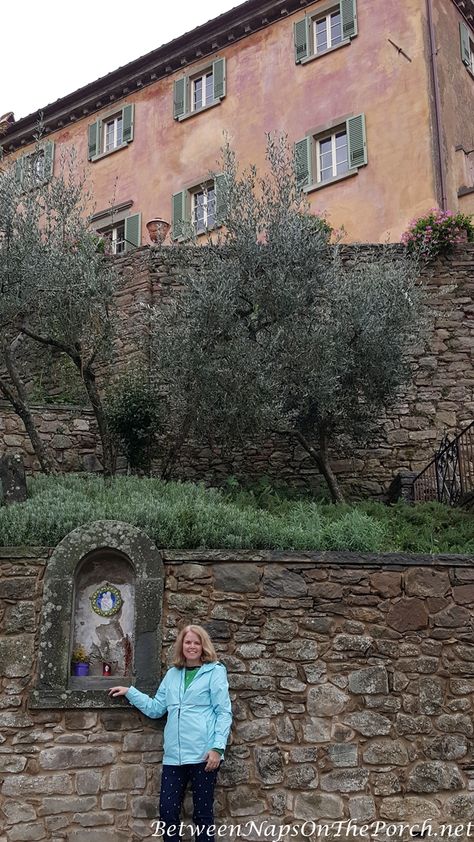 Shrine in Under The Tuscan Sun Cortona Italy, Rustic Italian Home, Sun House, Toscana Italia, Tuscan Design, Under The Tuscan Sun, Rustic Italian, Tuscan Villa, Tuscan House