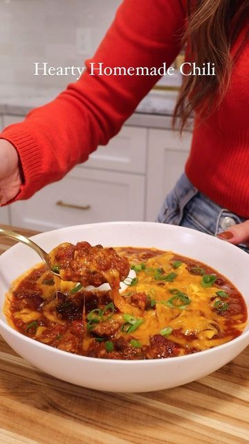 Hearty Chili, Vegetable Soup Recipes, Homemade Chili, Fire Roasted Tomatoes, Fire Roasted, Ultimate Comfort Food, Family Meal, Main Courses, Game Day Food