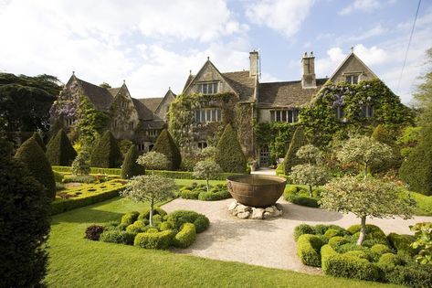 An 11-bedroom Tudor country house in the county of Wiltshire, is listed with Strutt & Parker for £3.5 million, or about $5.268 million. The home has formal gardens and a total of 4 1/2 acres. But there are only two bathrooms. Old English Manor, English Tudor Homes, English Houses, English Manor Houses, Old Manor, English Tudor, English Manor, Mansions For Sale, Tudor House