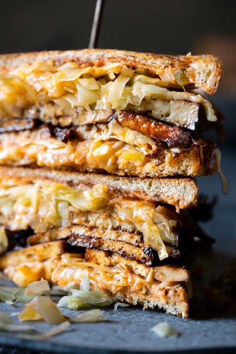 Vegan Thanksgiving Sandwich, Vegan Toastie, Turkey Reuben Sandwich, Meatless Sandwiches, Reuben Recipes, Vegan Reuben Sandwich, Turkey Melts, Feta Sandwich, Vegan Reuben