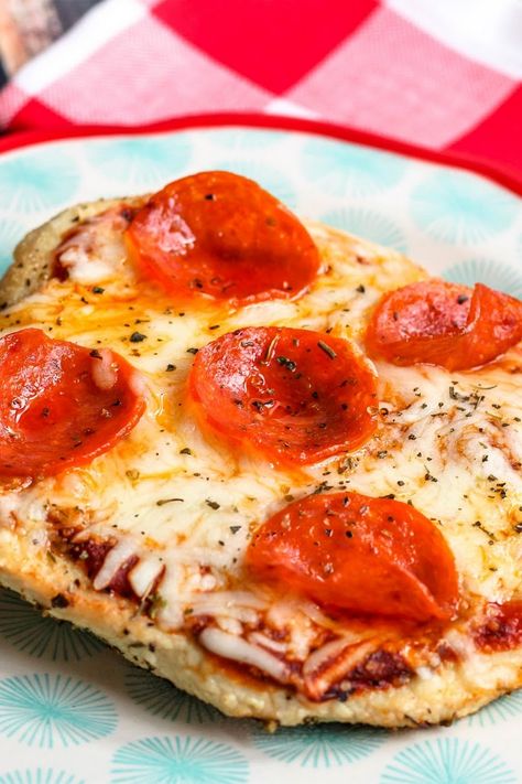 Air Fryer Pizza Chicken Chicken Pepperoni, Pepperoni Chicken, Air Fryer Pizza, Recipe For Lunch, Healthy Low Fat Recipes, Pizza Chicken, Great Chicken Recipes, Chicken With Italian Seasoning, Quick Healthy Lunch