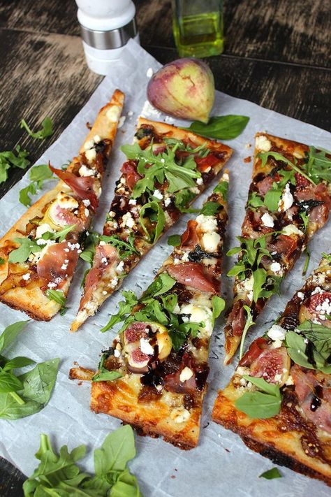 Fig Goat Cheese and Prosciutto Flatbread - The Mixed Menu Flat Bread Recipe Pizza Goat Cheese, Fig Goat Cheese Flatbread, Fig And Goat Cheese Pizza Recipes, Flatbread Recipes Goat Cheese, Fresh Fig Pizza Recipes, Goat Cheese Fig Pizza, Figs Goat Cheese Prosciutto, Goat Cheese On Bread, Fig Prosciutto Goat Cheese Pizza