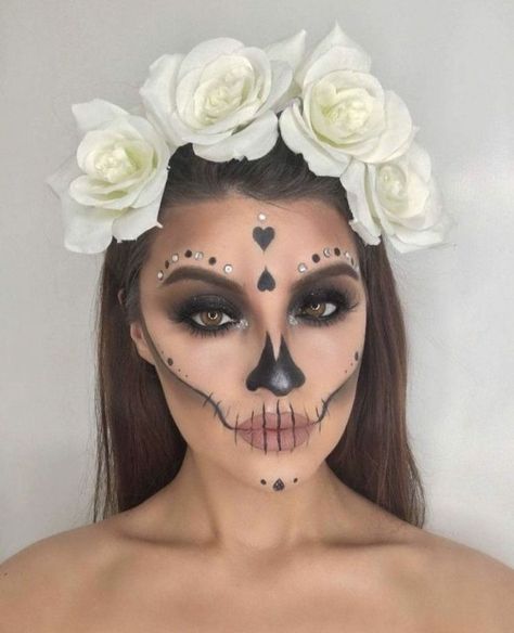 Dia De Los Muertos Outfit Ideas, Simple Day Of The Dead Makeup, Catrina Makeup Easy, Catrina Costume Diy, Day Of The Dead Makeup Easy, Easy Catrina Makeup, Simple Catrina Makeup, Dia De Los Muertos Makeup Ideas, Dia Los Muertos Makeup