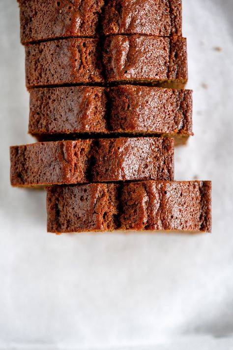 This super easy gingerbread loaf cake is heavily spiced, with a perfect moist texture. It comes together in only a saucepan and a bowl. Gingerbread loaf makes the perfect gift, or is great to have on hand if you need a homemade loaf cake filled with holiday flavours. Light Gingerbread Cake, Simple Loaf Cake Recipe, Ginger Loaf Cake Recipe, Gingerbread Recipe Loaf, Fall Loaf Bread, Spiced Loaf Cake, Healthy Gingerbread Loaf, Autumn Loaf Cake, Moist Gingerbread Loaf