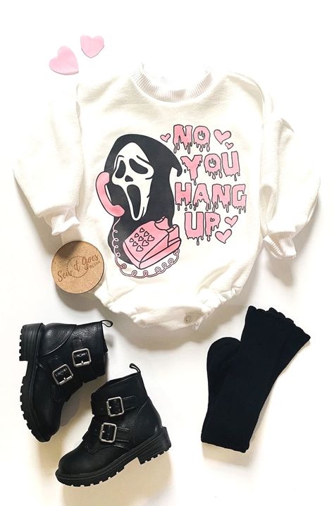 #babyroom #nurseryideas #nurserydecor Cute Baby Clothes Girl, Baby Outfits Girl, Decoration Ideas For Halloween, Scream Design, Goth Baby Clothes, Halloween Baby Clothes, Toddler Halloween Shirt, Toddler Halloween Outfits