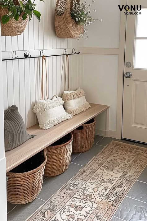 18 Hallway And Entryway Ideas – VQNU Bungalow Entryway Ideas, Entryway Into Kitchen Ideas, Entry Way Decor Bench, Basket Entryway Decor, Farmhouse Entryway Bench Ideas, Bench And Hooks Entryway, Entry Way Bench And Coat Hanger, Entryway Ideas Stairs, Drop Station Entryway