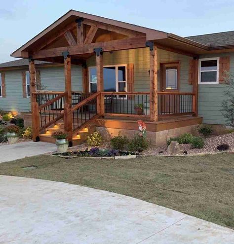 5 Easy Ways to Add Curb Appeal To Your Manufactured Home Adding Porch To Mobile Home, Remodeled Manufactured Homes, Mobile Home Siding Ideas Exterior Colors, Upgrade Mobile Home, Porch For Mobile Home, Manufactured Home Remodel Exterior, Manufactured Home Porch Ideas, Mobile Home Landscaping Ideas, Manufactured Home Exterior