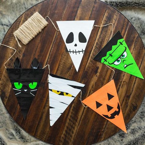 Halloween City, Diy Haunted House Props, Halloween Acrylic, Diy Halloween Games, Halloween Makeup Pretty, Pretty Halloween, Diy Halloween Projects, Last Minute Halloween Costumes, Halloween Face Mask