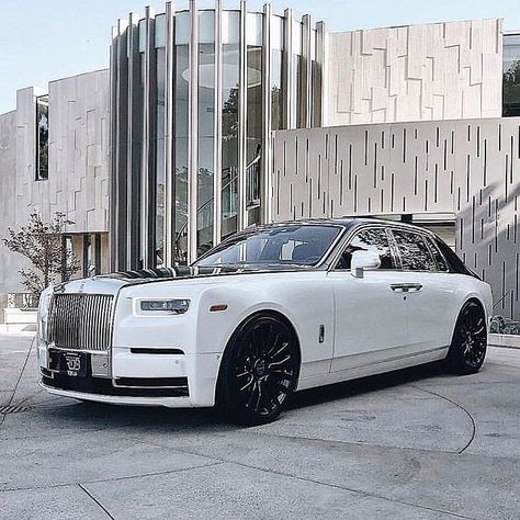 Rate 1-100 this Phantom 🔥 Picture by @rdbla Luxury Quote, Penthouses Luxury, Breakfast Luxury, Luxury Breakfast, Rolls Royce Car, Luxury Ideas, Bathrooms Luxury, Houses Luxury, Luxury Quotes