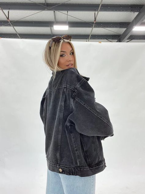 Black Oversized Claudia Jacket – Lane 201 Oversized Jacket Outfit, Black Denim Jacket Outfit, Oversized Black Denim Jacket, Grey Jean Jacket, Oversize Denim Jacket, Lane 201, Dark Grey Jeans, Fashion Reference, Girl Vibe