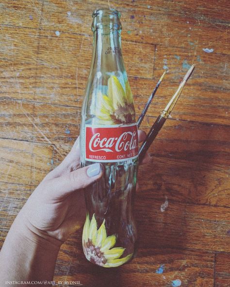 Painted an empty Coca-Cola bottle today...im loving how it looks. Follow me on Instagram.com : @art_by_sydnie_   @sydnierachelle Coke Bottle Crafts, Coca Cola Bottles, Cola Bottle, Coke Bottle, Coca Cola Bottle, Recycled Bottles, Bottle Crafts, Follow Me On Instagram, Sweet 16