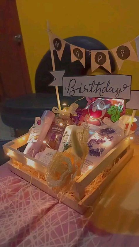 Basket Decoration For Birthday, Eidi Ideas For Girl, Diy Birthday Baskets For Women, Wooden Gift Box Ideas Birthday, 30th Birthday For Women Gifts, Birthday Baskets For Sister, Bday Gift Ideas For Sister, Birthday Gift Basket For Mom, Birthday Gifts For Brother From Sister Diy Basket Ideas