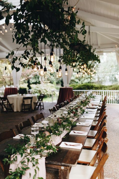 Vineyard Floral Arrangements, Indoor Greenery Wedding, Garden Wedding Food Ideas, Botanical Garden Wedding Reception, Urban Garden Wedding, Fall Garden Wedding Ideas, Biophilic Wedding, Garden Gala Theme, Hanging Greenery Wedding