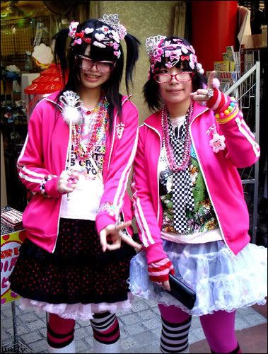 Dark Decora Kei, Gurokawaii Fashion, Decora Kei Outfits, Dark Decora, Decora Fashion, Decora Harajuku, Harajuku Decora, Japan Fashion Street, Kei Fashion