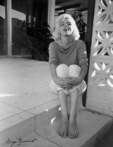 . Blue Jay Way, Marilyn Monroe Art, Marilyn Monroe Photos, Norma Jean, Actrices Hollywood, Norma Jeane, Hollywood Hills, Hollywood Glamour, Hollywood Stars