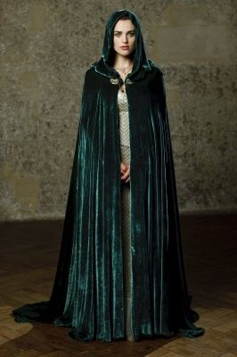 Merlin - Lady Morgana Bail Organa, Green Cloak, Bridal Coat, Wedding Cloak, Star Wars Fashion, Yennefer Of Vengerberg, Star Wars Costumes, Bridal Wrap, Bridal Cape