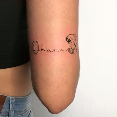 Stitch Wrist Tattoo, Tattoos Ideas For Daughter, Stitch Ohana Tattoo Ideas, Small Tattoo Disney, Small Lilo And Stitch Tattoo, Disney Tattoo Stitch, Tiny Stitch Tattoo, Ohana Tattoo Stitch, Tattoos For Women Disney