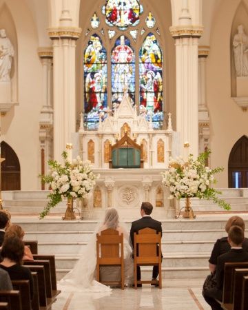 The Ceremony decor...minus too many giant protruding branches Church Alter Flower Decoration Wedding, Church Wedding Flowers Altar, Altar Flowers Wedding, Church Aisle, Wedding Church Decor, Church Wedding Flowers, Catholic Altar, Wedding Alters, Altar Arrangement