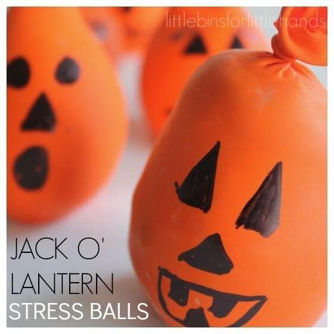 Girl Scout Halloween Party Idea - Jack O Lanter Pumpkin Stress Calm Down Balls Kids Thanksgiving Science, Halloween Theme Preschool, Jack O Lanter, Girl Scout Meeting Ideas, Joy School, Girl Scout Brownies, Brownie Girl, Girl Scout Badges, Girl Scout Daisy