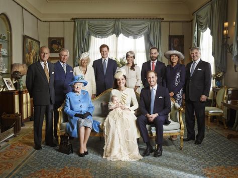 Recordamos los bautizos de la Familia Real británica días antes de asistir al de Charlotte de Cambridge Prinz George, Christening Photos, Kate Und William, Duchesse Kate, Prince William Et Kate, Princesa Charlotte, Herzogin Von Cambridge, William E Kate, Carole Middleton