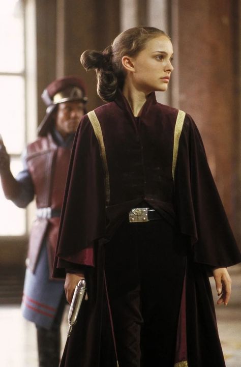 Trisha Biggar, Natalie Portman Star Wars, Star Wars Outfit, Disfraz Star Wars, Star Wars Padme Amidala, Star Wars Padme, Queen Amidala, Jean Reno, Phantom Menace