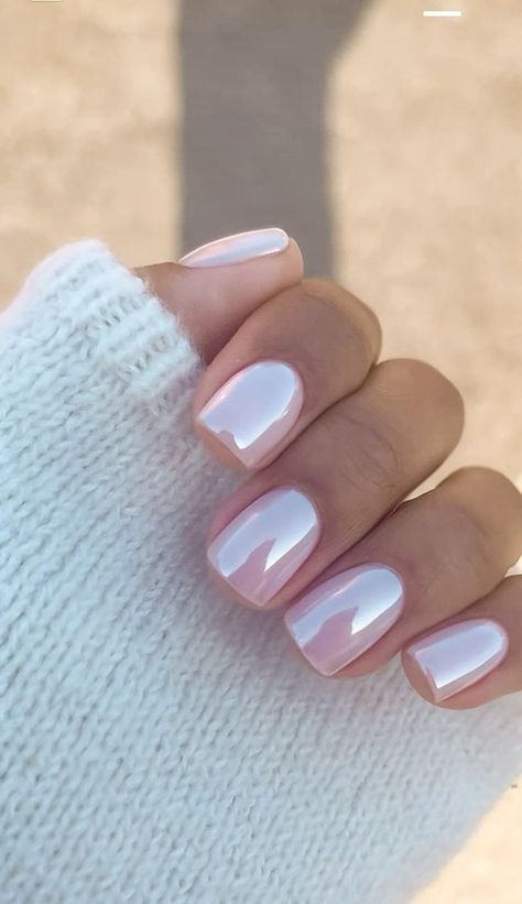 Cute Summer Nails Dip Powder, Neutral Nails Acrylic Squoval, Chrome Squoval Nails, New Dip Nail Trends, Neutral Nails Summer 2024, Squavol Nails, Nail Trends 2024 Summer, French Tip Chrome Nails, Chrome French Nails