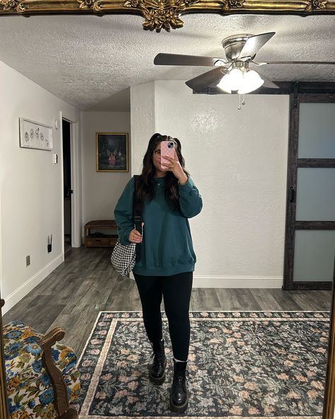 This weeks outfit roundup 🤠🍁 #ootd #outfit #midsizemomstyle #midsizeootd #easyoutfits Fall outfit ideas / fall outfit inspo / sahm outfits / mom outfit ideas / midsize style / midsize outfit inspo / midsize fall fashion / midsize winter outfits / everyday outfit inspo Gatlinburg Tennessee Outfits Winter, Midsize Outfits Winter, Doc Fits, Winter Outfits Midsize, Fall Fashion Midsize, Outfit Inspo Midsize, Midsize Winter Outfits, Midsize Fall Fashion, Simple Cute Outfits