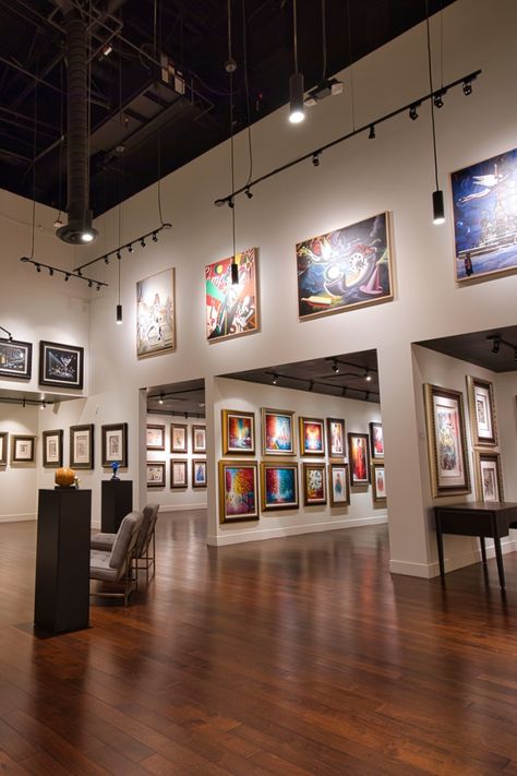 Visit our new Park West Gallery location in Las Vegas! Park West Gallery is bringing fine art to the city that never sleeps. Museum Interior, Art Galleries Design, Art Gallery Interior, Design Brochure, Gallery Owner, New Museum, Gallery Design, Museum Exhibition, Design Website