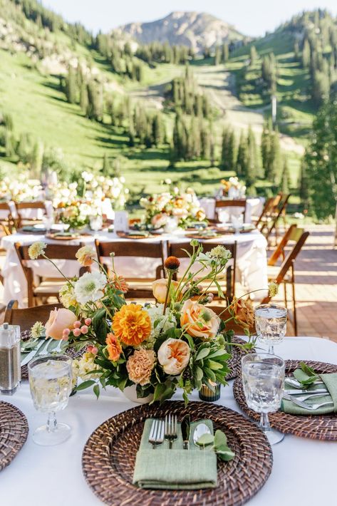 Blissful Summer Ski Resort Wedding | Rocky Mountain Bride Coastal Mountain Wedding, Fall Mountain Wedding Aesthetic, Outdoor Mountain Wedding Reception, Mountain Outdoor Wedding, Ski Lodge Wedding Summer, Summer Colorado Wedding, Romantic Mountain Wedding, Colorful Mountain Wedding, Fall Mountain Wedding Colors