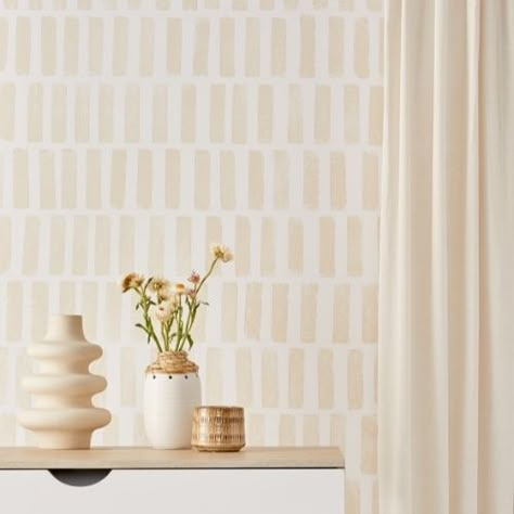 Neutral Stencil Wall, Painted Brush Strokes Wall, Diy Statement Wall Paint, Neutral Wall Mural Diy, Wall Paint With Sponge, Painted Pattern On Wall, Painted Wallpaper Accent Wall, Diy Brush Strokes On Wall, Paint Wall Like Wallpaper