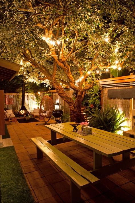 Design Per Patio, Backyard Lighting, Backyard Garden Design, Small Backyard Patio, Budget Backyard, Beautiful Backyards, Backyard Patio Designs, Outdoor Dining Area, Decor Minimalist