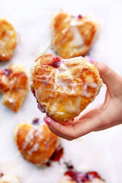 Bunny Puff Pastry, Puff Pastry Recipes Valentines, Heart Shaped Puff Pastry Desserts, Puff Pastry Hearts Recipe, Pastry Hearts Recipe, Valentine’s Day Puff Pastry, Strawberries And Puff Pastry, Raspberry Nutella Puff Pastry Heart, Biscochitos Recipe