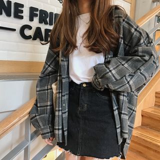 Buy Dute Plaid Shirt at YesStyle.com! Quality products at remarkable prices. FREE Worldwide Shipping available! Story Settings, Summer Grunge, Baby Mode, Korean Fashion Trends, Indie Outfits, 가을 패션, Edgy Outfits, Mode Vintage, Korean Outfits