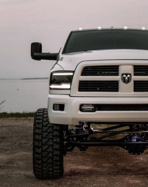 White Ram Truck, Cummins Diesel Trucks, Trucks Dodge, Dodge Cummins Diesel, Dodge Diesel Trucks, Hot Trucks, Country Trucks, Dodge Diesel, Cummins Trucks