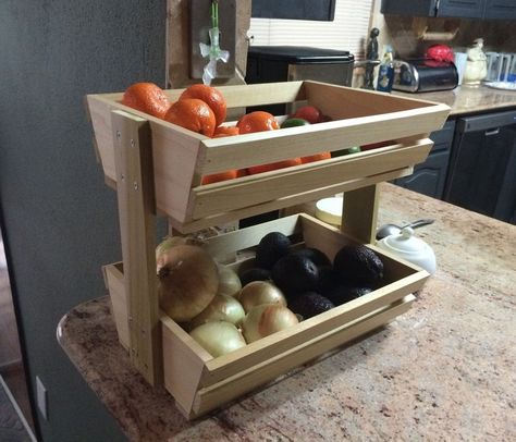 Picture of Easy Fruit/Veggie Holder Fruit Baskets Diy, Fruit Rack, Wood Projects For Beginners, Carpentry Projects, Woodworking Projects That Sell, Diy Holz, Wood Project, Woodworking Jigs, Woodworking Bench