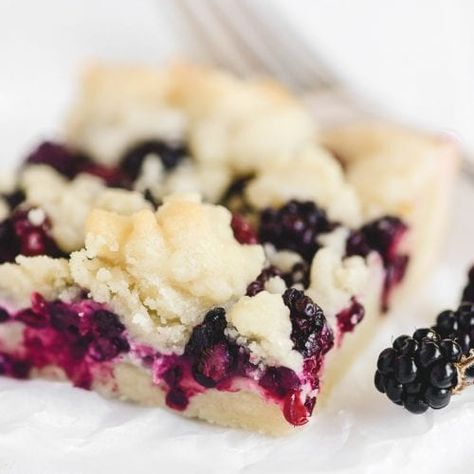 Blackberry Cobbler Bars - The View from Great Island Blackberry Pie Bars, Squares Recipes, Wedding Recipes, Blueberry Crumb Bars, Blueberry Crumble Bars, Blueberry Bars, Paleo Snack, Crumb Bars, Shortbread Bars