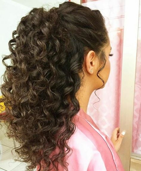 Natural Curls, Curly Bridal Hair, Curly Hair Ponytail, Hair Romance, Curly Hair Photos, Peinados Fáciles Para Cabello Corto, Curly Girl Hairstyles, Sleek Hairstyles, Hair Photo