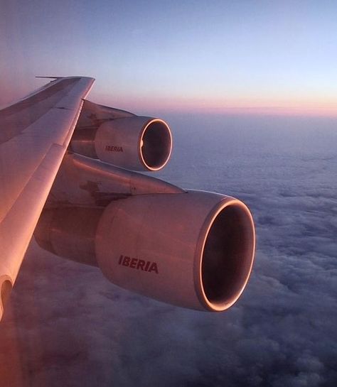 Iberia 747 Sunrise Iberia Airlines, 747 Airplane, Vintage Airline, Jumbo Jet, Window Seats, Vintage Airlines, Boeing 747, Cabin Crew, Spacecraft