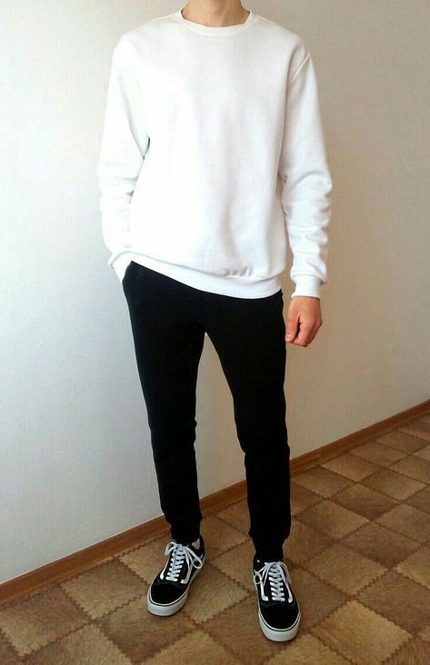 Fit Boy Aesthetic, Men Vans Outfit, Vans Casual Outfit, Vans Outfits Men, Vans Old Skool Outfit Men, Old Skool Vans Outfit, Vans Old Skool Men, White Vans Outfit, Vans Old Skool Outfit