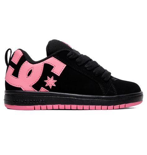 2000s Shoes, Dc Shoes Women, Pretty Sneakers, Shoes For School, Skater Shoes, Pretty Shoes Sneakers, Shoe Wishlist, Shoe Inspo, Swag Shoes