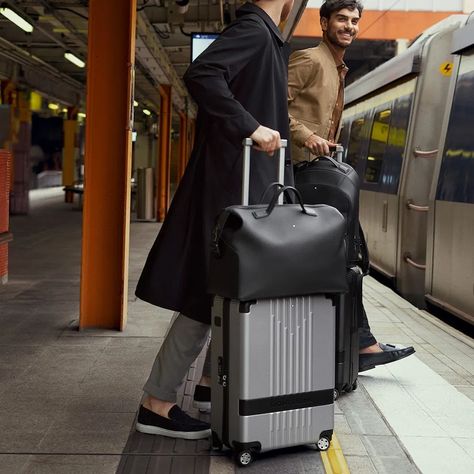 Classic Luxury Business Luggage, Luxury Formal Functional Luggage, Luxury Modern Business Luggage, Luxury Functional Business Luggage, Luxury Versatile Travel Cases, Travel Photoshoot, Stylish Luggage, Baggage Claim, Brand Icon