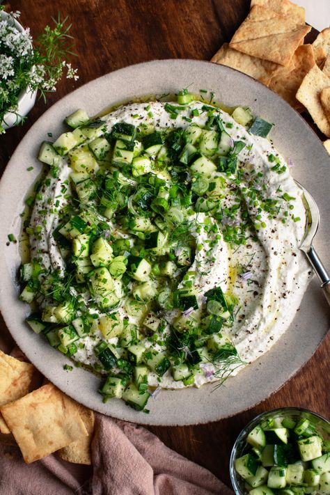 Arabisk Mad, Whipped Feta Dip, The Original Dish, Creamy Feta, Feta Dip, Whipped Feta, Pita Chips, Cucumber Salad, Fitness Planner