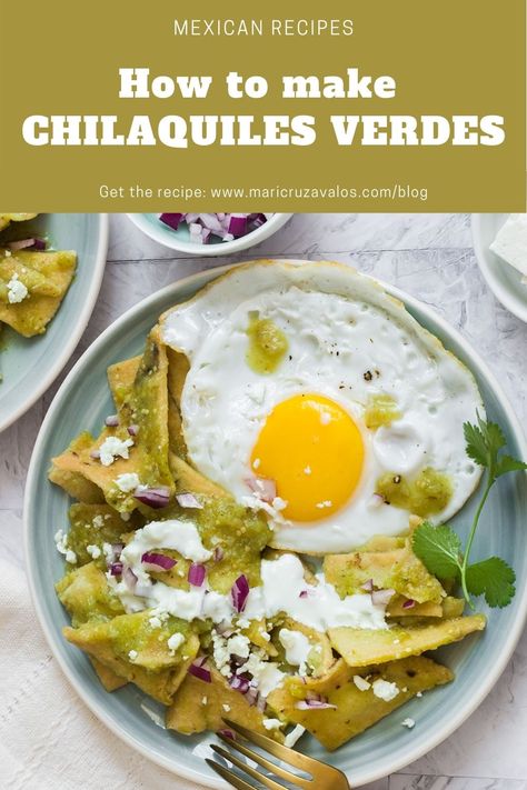 Chile Quilles Recipe Verde, Chillaquilles Verde Recipe, How To Make Chilaquiles Verdes, Verde Chilaquiles Recipe, Easy Chillaquilles Recipe, Chilaquiles Recipe Verde, Chillaquilles Recipe Green, Green Chiliquillas Recipe, Chilequilles Verdes Recipe