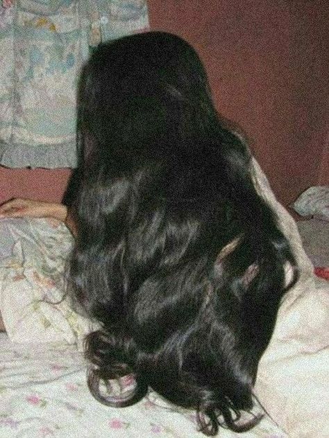 Long Dark Hair Aesthetic, Desi Hair, Dream Hair, Shiny Hair, Aesthetic Hair, Gorgeous Hair, Dark Hair, Pretty Hairstyles, Hair Looks