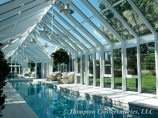 As a design, the floor to ceiling glass provides a natural transition between a natural transition between the interior and exterior spaces. Projecting gables Pool Ceiling Design, Dreamy Places, Indoor Swimming Pool, Pool Enclosures, Indoor Greenhouse, Outdoor Buildings, Dream Pools, Floor To Ceiling, Indoor Swimming