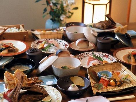 Japanese Traditional Food | Kaiseki Ryori Kyoto Food, Japanese Table, Course Meal, Traditional Food, Fine Dining, Japanese Food, Japanese Traditional, A A, Kyoto