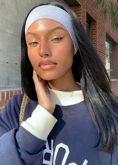 Sydney Harper Aesthetic, White Washed Black Women, Clean Beauty Black Women, Vanilla Girl Aesthetic Black Women, No Makeup Makeup Black Women, Clean Girl Black Woman, Clean Girl Makeup Black Women, Clean Girl Aesthetic Black Women, Curly Hairstyles Black