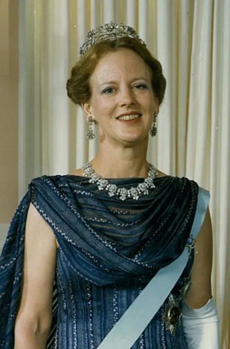 Sapphire Brooch, King Fahd, Royal Jewellery, Denmark Royal Family, Floral Tiara, Haute Couture Details, Danish Royalty, Queen Margrethe Ii, Royal Tiaras